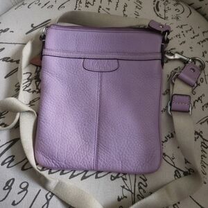 Coach Penelope Leather Swingpack Crossbody Bag F 43632- Lilac/Silver GUC